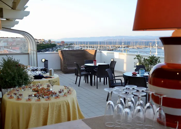 Lu' Riviera - Hotel Carloforte (Isola di San Pietro)