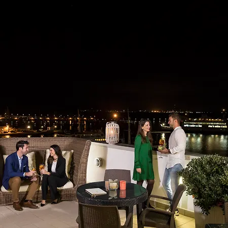 Lu' Riviera -
