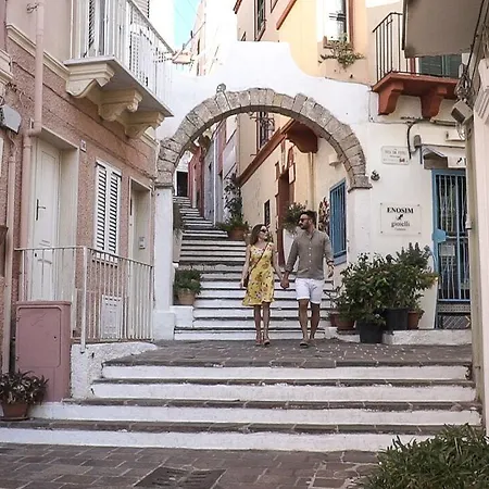 Lu' 4* Carloforte (Isola di San Pietro)