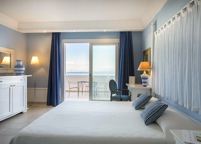 Lu' Riviera - Otel 4*